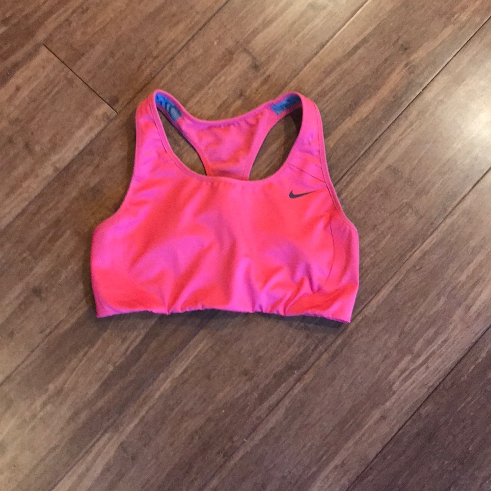 Sports bra